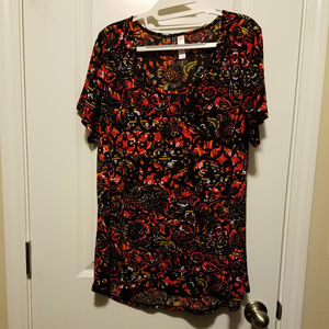 LuLaRoe Short Sleeve Classic T -- Size L
